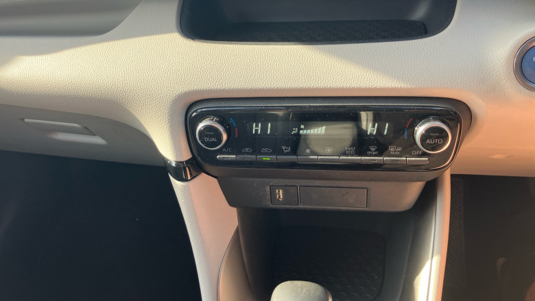 Toyota Yaris 1.5 Hybrid Excel 5dr CVT Hybrid Hatchback